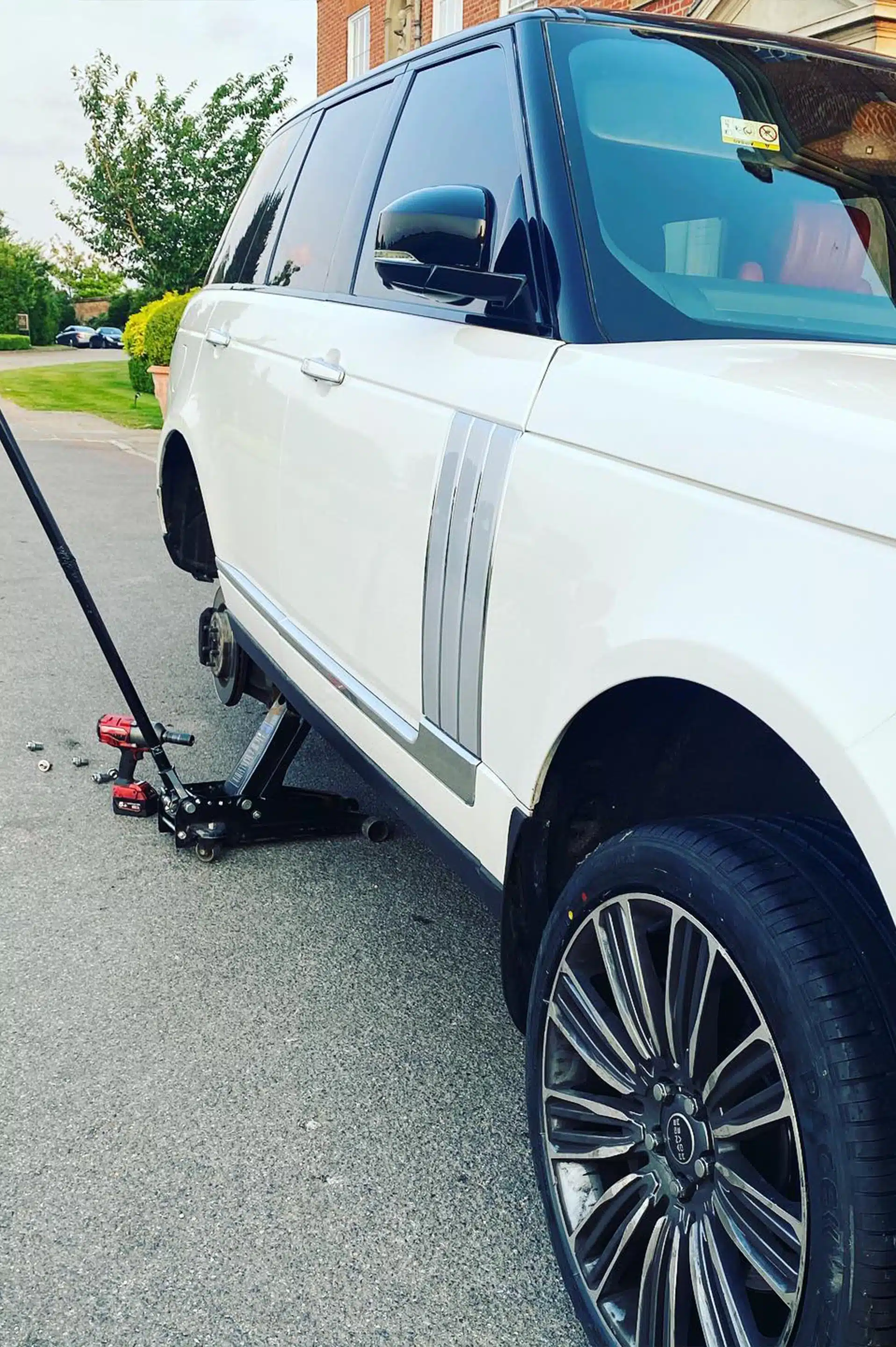 tyre fitters